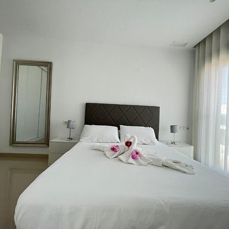 Villa Deluxe La Marina Beach อาลิกันเต ภายนอก รูปภาพ