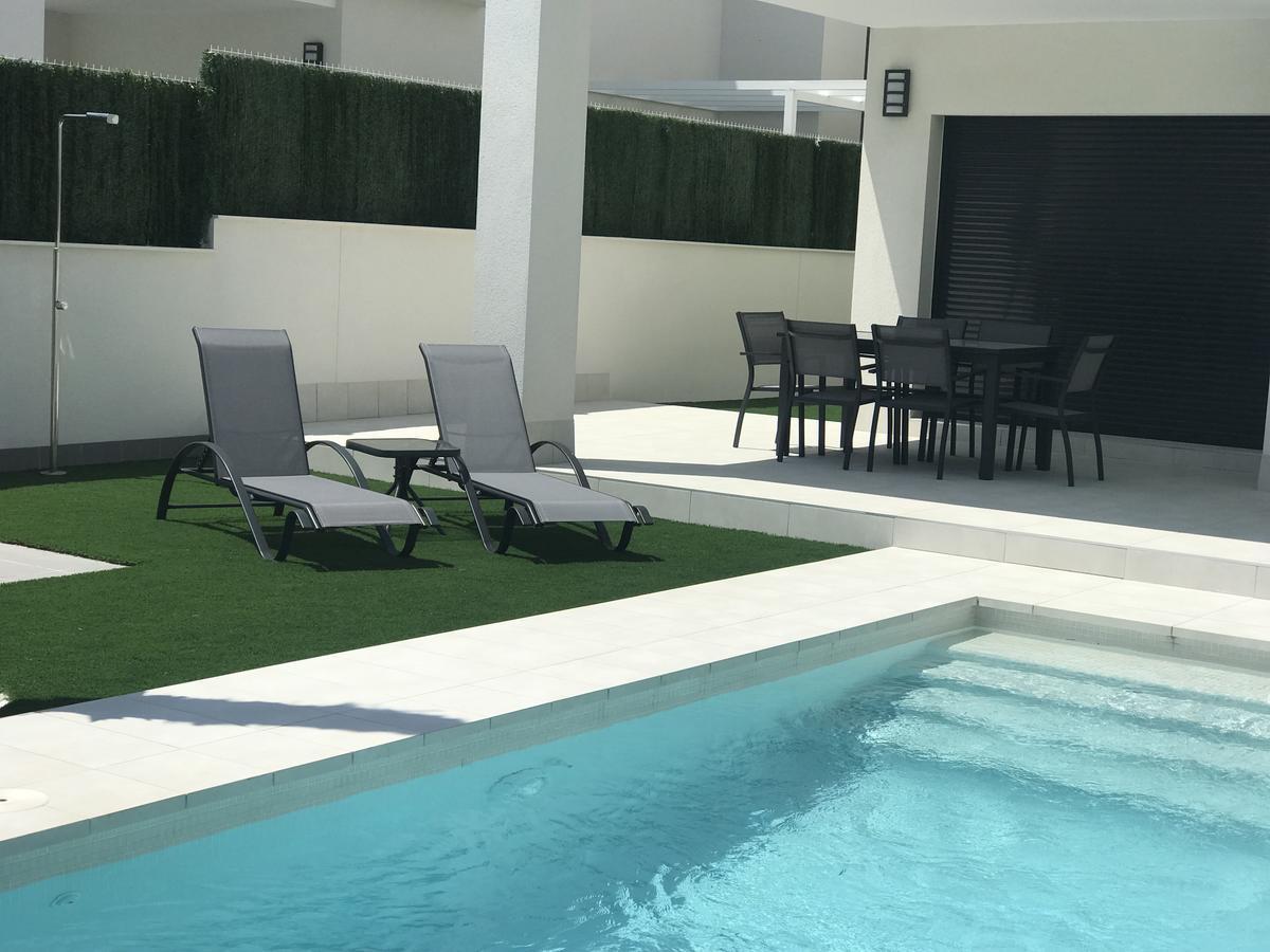 Villa Deluxe La Marina Beach อาลิกันเต ภายนอก รูปภาพ
