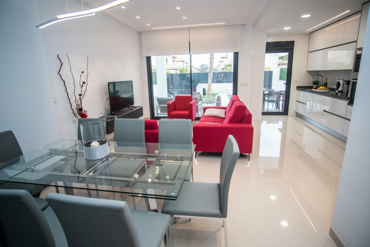 Villa Deluxe La Marina Beach อาลิกันเต ภายนอก รูปภาพ