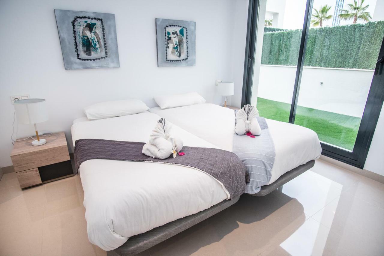 Villa Deluxe La Marina Beach อาลิกันเต ภายนอก รูปภาพ