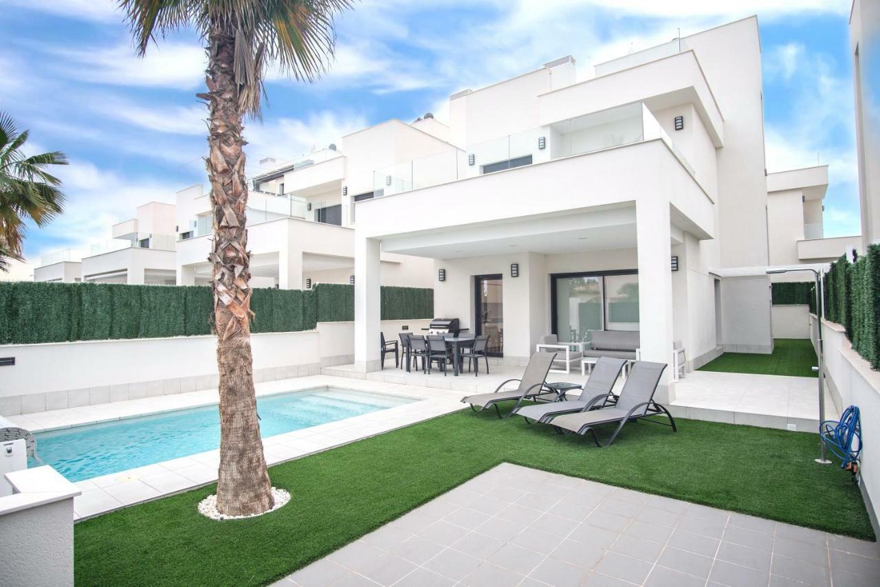 Villa Deluxe La Marina Beach อาลิกันเต ภายนอก รูปภาพ